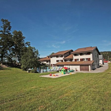 Village De Vacances Les Chevreuils Bellefontaine (Jura) Exterior foto
